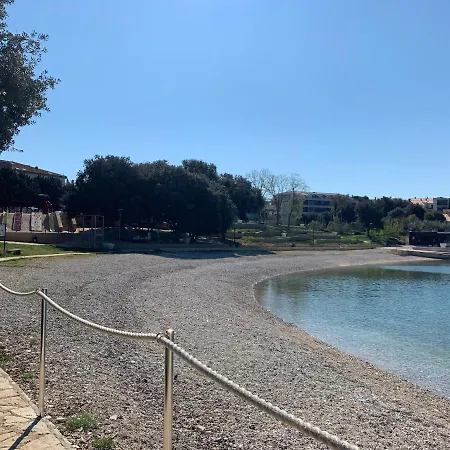 Πανσιόν Sea Breeze Πούλα